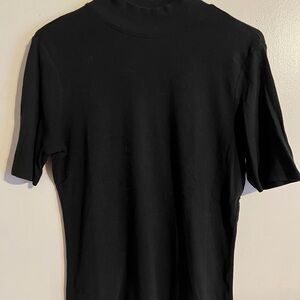 Mockneck black top